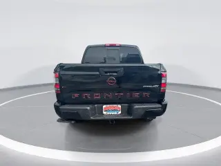 Nissan Frontier 2022 4x4 PRO-4X 4dr Crew Cab 5 ft. SB