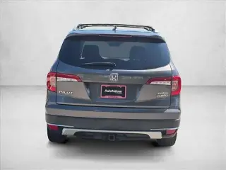 Honda Pilot 2020 AWD Touring SUV de 4 puertas con asientos traseros de mando
