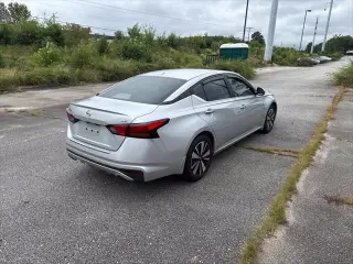 Nissan Altima 2021 2.5 SV 4dr Sedán