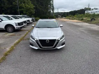 Nissan Altima 2021 2.5 SV 4dr Sedán