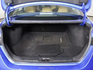 Nissan Sentra 2020 SV 4dr Sedán