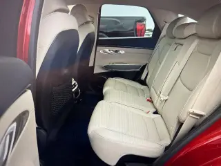 Genesis GV70 2025 AWD 2.5T Estándar 4p SUV