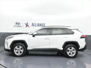 Toyota RAV4 2021 XLE 4dr SUV