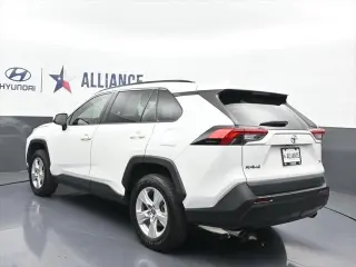Toyota RAV4 2021 XLE 4dr SUV