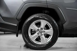 Toyota RAV4 2023 AWD XLE 4dr SUV