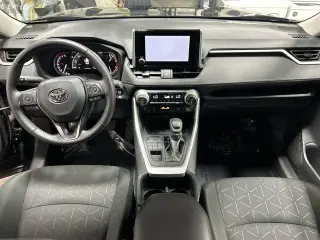 Toyota RAV4 2024 AWD XLE 4dr SUV