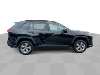 Toyota RAV4 2024 AWD XLE 4dr SUV