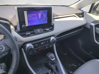 Toyota RAV4 2023 XLE Premium 4dr SUV