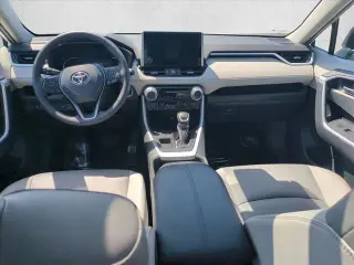 Toyota RAV4 2023 XLE Premium 4dr SUV