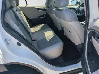 Toyota RAV4 2023 XLE Premium 4dr SUV