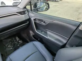 Toyota RAV4 2020 XLE Premium 4p SUV