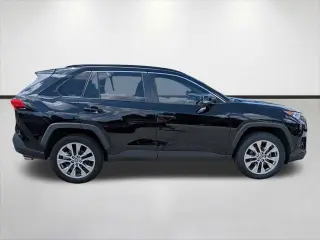Toyota RAV4 2020 XLE Premium 4p SUV