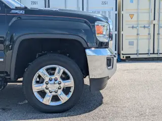 GMC Sierra 2500HD 2017 4x4 SLT 4dr Double Cab LB