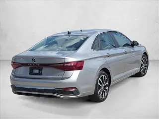 Volkswagen Jetta 2025 SE 4dr Sedan
