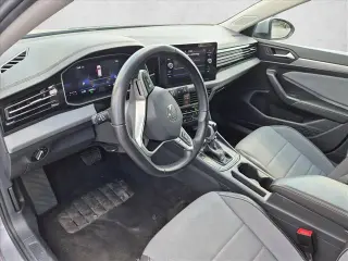 Volkswagen Jetta 2025 SE 4dr Sedan