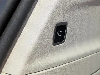 Chrysler Pacifica Plug-In Hybrid 2024 Select 4dr Mini-Van