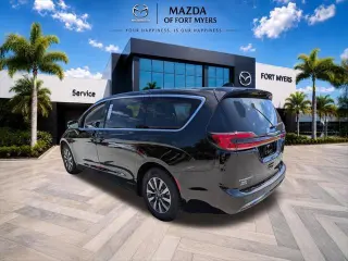 Chrysler Pacifica Plug-In Hybrid 2024 Select 4dr Mini-Van