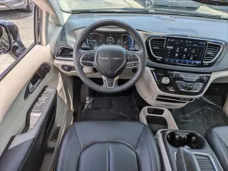 Chrysler Pacifica Hybrid enchufable 2024 Select 4dr Mini-Van