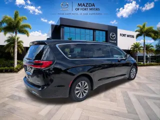 Chrysler Pacifica Hybrid enchufable 2024 Select 4dr Mini-Van