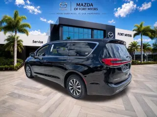 Chrysler Pacifica Hybrid enchufable 2024 Select 4dr Mini-Van