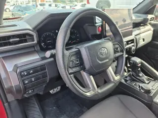 Toyota Tacoma 2024 4x4 TRD Sport 4p Puertas Doble Cabina 5.0 ft SB 8A