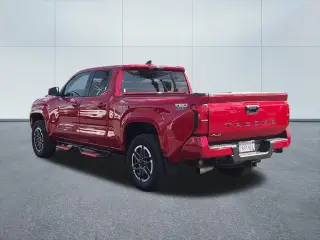 Toyota Tacoma 2024 4x4 TRD Sport 4p Puertas Doble Cabina 5.0 ft SB 8A
