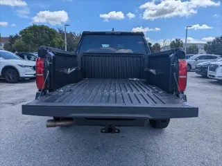 Toyota Tacoma 2024 4x4 SR5 4dr Cab doble 5.0 ft SB