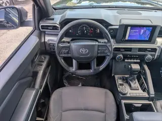 Toyota Tacoma 2024 4x4 SR5 4dr Cab doble 5.0 ft SB