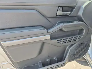 Toyota Tacoma 2025 4x4 SR5 4dr Double Cab 5.0 ft SB