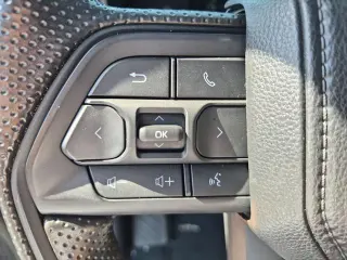 Toyota Tacoma 2025 4x4 SR5 4dr Double Cab 5.0 ft SB