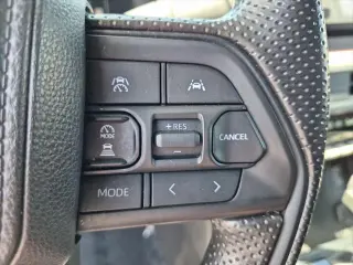 Toyota Tacoma 2025 4x4 SR5 4dr Double Cab 5.0 ft SB