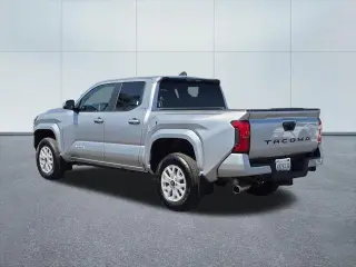 Toyota Tacoma 2025 4x4 SR5 4dr Double Cab 5.0 ft SB