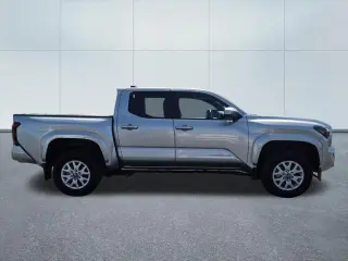 Toyota Tacoma 2025 4x4 SR5 4dr Double Cab 5.0 ft SB