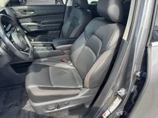 Nissan Pathfinder 2023 AWD SL 4dr SUV