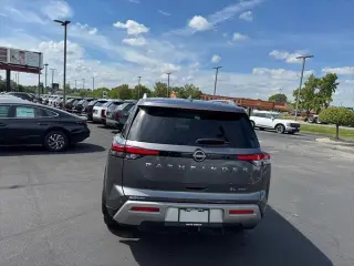 Nissan Pathfinder 2023 AWD SL 4dr SUV