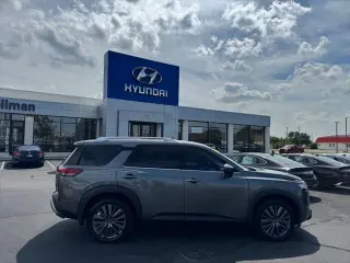 Nissan Pathfinder 2023 AWD SL 4dr SUV