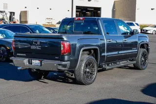 GMC Sierra 1500 2018 4x4 SLT 4p. Cabina de Tripulacion 5.8 ft. CB