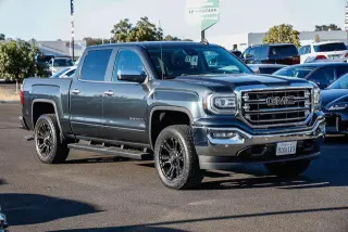 GMC Sierra 1500 2018 4x4 SLT 4p. Cabina de Tripulacion 5.8 ft. CB