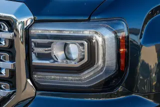 GMC Sierra 1500 2018 4x4 SLT 4p. Cabina de Tripulacion 5.8 ft. CB