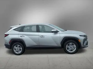 Hyundai TUCSON 2026 AWD SE 4dr SUV
