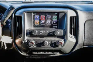 Chevrolet Silverado 1500 2018 4x4 LT 4p Cabatón de Tripulación 5.8 ft. CB