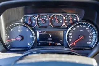 Chevrolet Silverado 1500 2018 4x4 LT 4p Cabatón de Tripulación 5.8 ft. CB