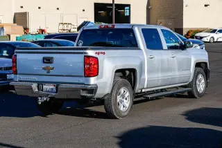 Chevrolet Silverado 1500 2018 4x4 LT 4p Cabatón de Tripulación 5.8 ft. CB