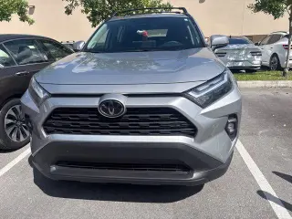 Toyota RAV4 2025 XLE Premium 4p SUV