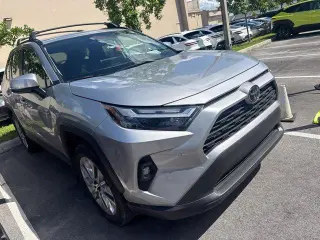 Toyota RAV4 2025 XLE Premium 4p SUV