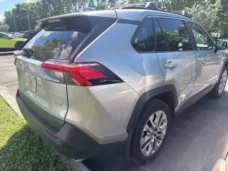 Toyota RAV4 2025 XLE Premium 4p SUV