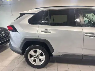 Toyota RAV4 Hybrid 2020 tracción en todas las ruedas XLE 4p SUV