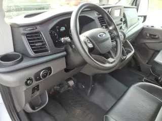 Ford Transit 2024 250 3dr LWB Tech Roof Cargo Van