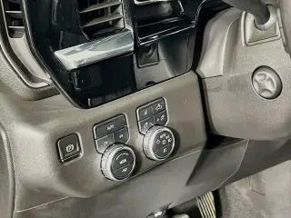 GMC Sierra 1500 2022 4x4 SLT 4p Cabón de tripulación 5.8 ft. CB