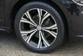Volkswagen Passat 2020 SEL 4dr Sedán